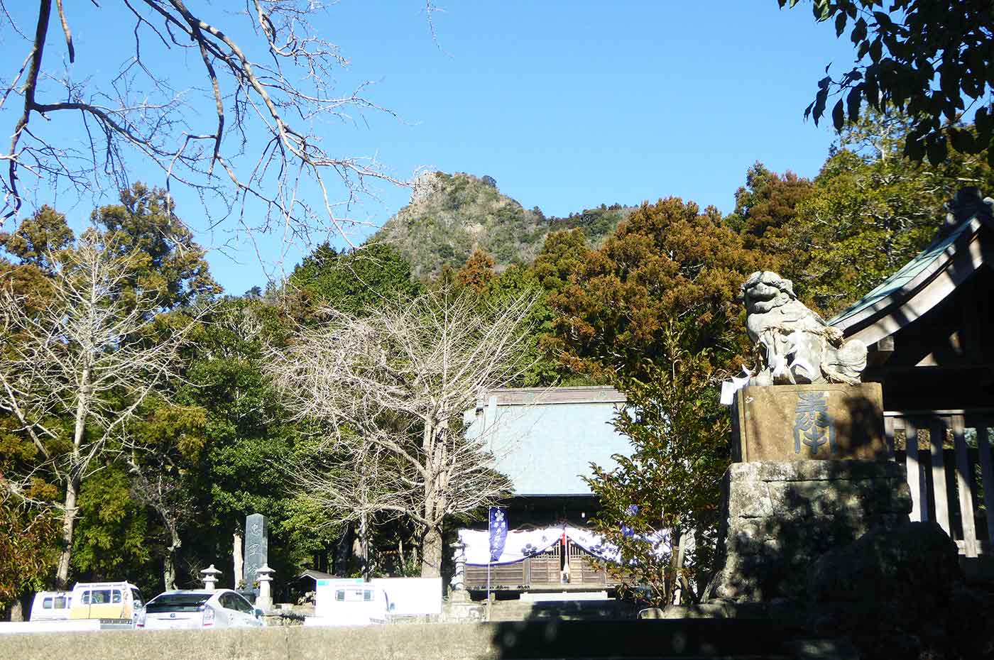 平群天神社から見た伊予ヶ岳