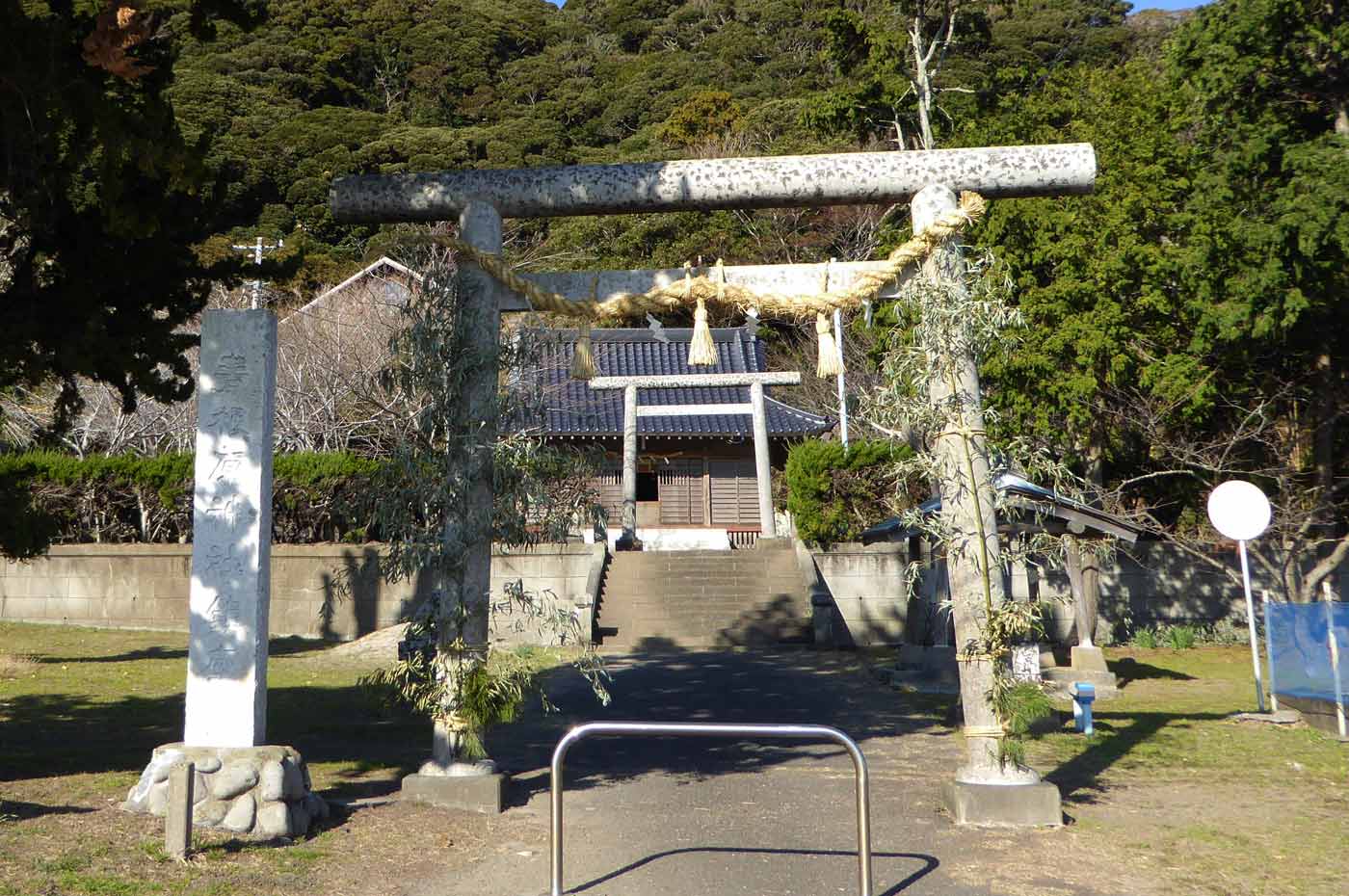 青根原神社の境内の画像