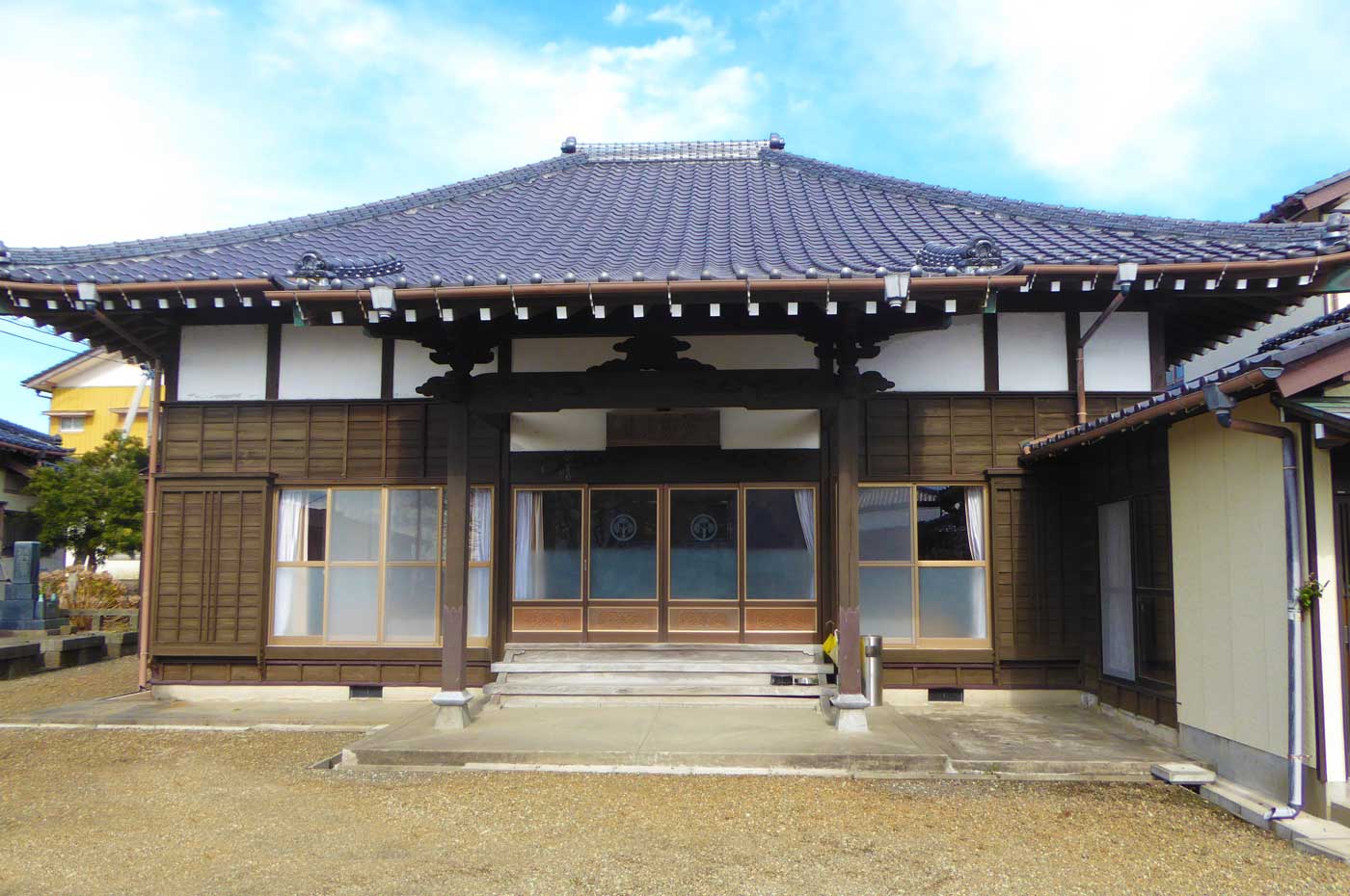 長香寺の本堂