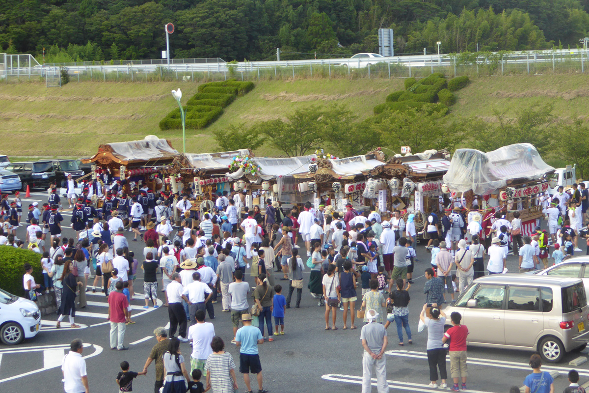道の駅富楽里とみやまに集結する屋台