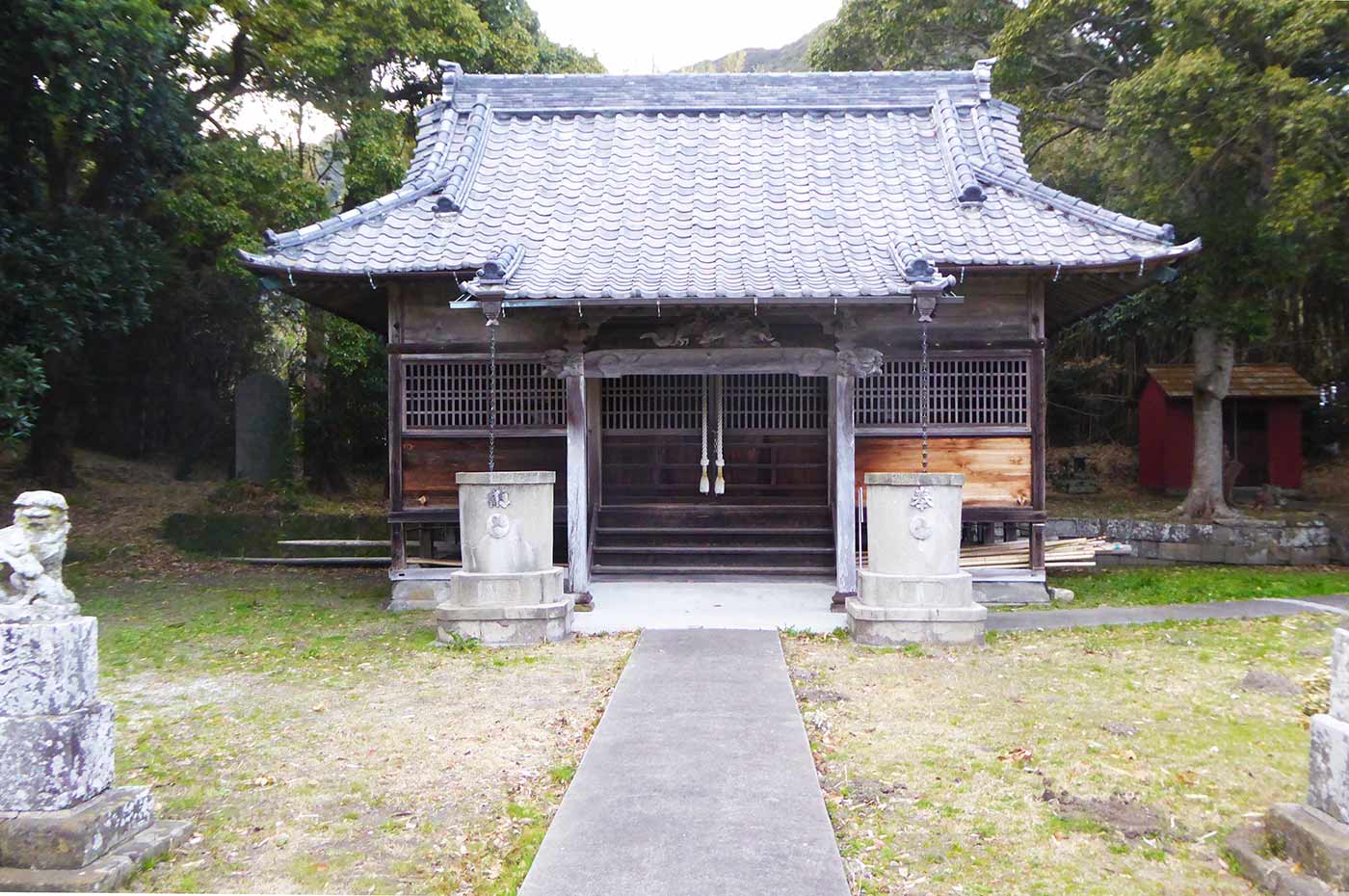 長尾神社の拝殿