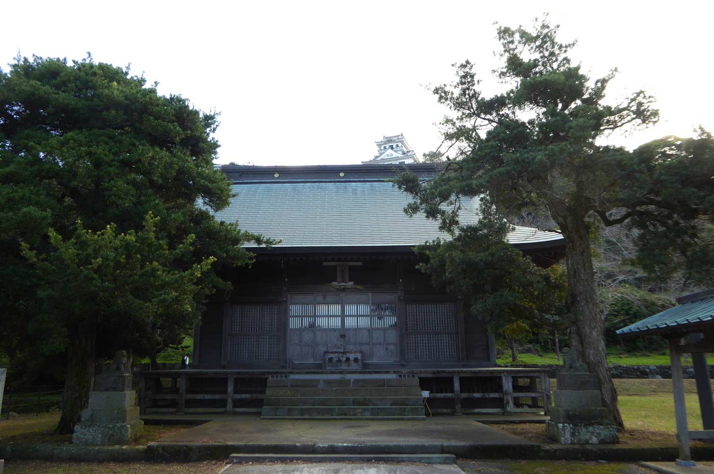 館山神社の拝殿の写真