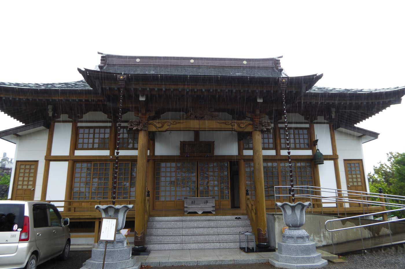 真福寺の本堂