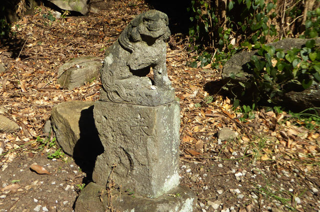 厳島神社の狛犬（左）の画像