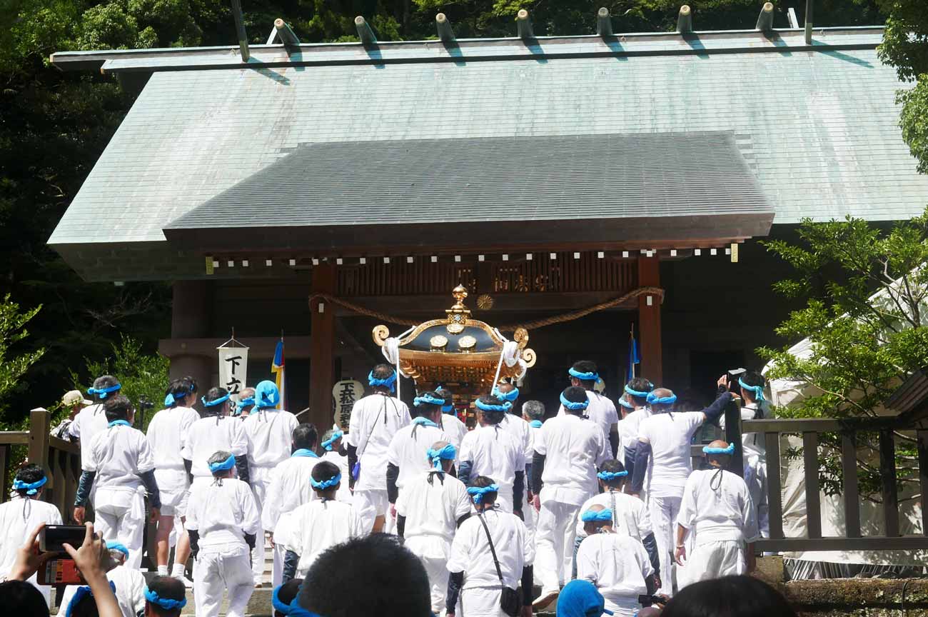 下立松原神社の神輿の画像