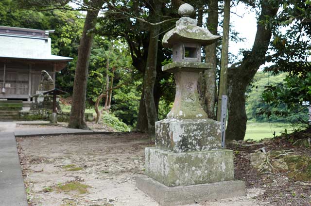 日枝神社常夜灯（右）の画像