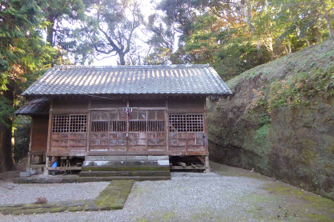 熱田神社拝殿の画像