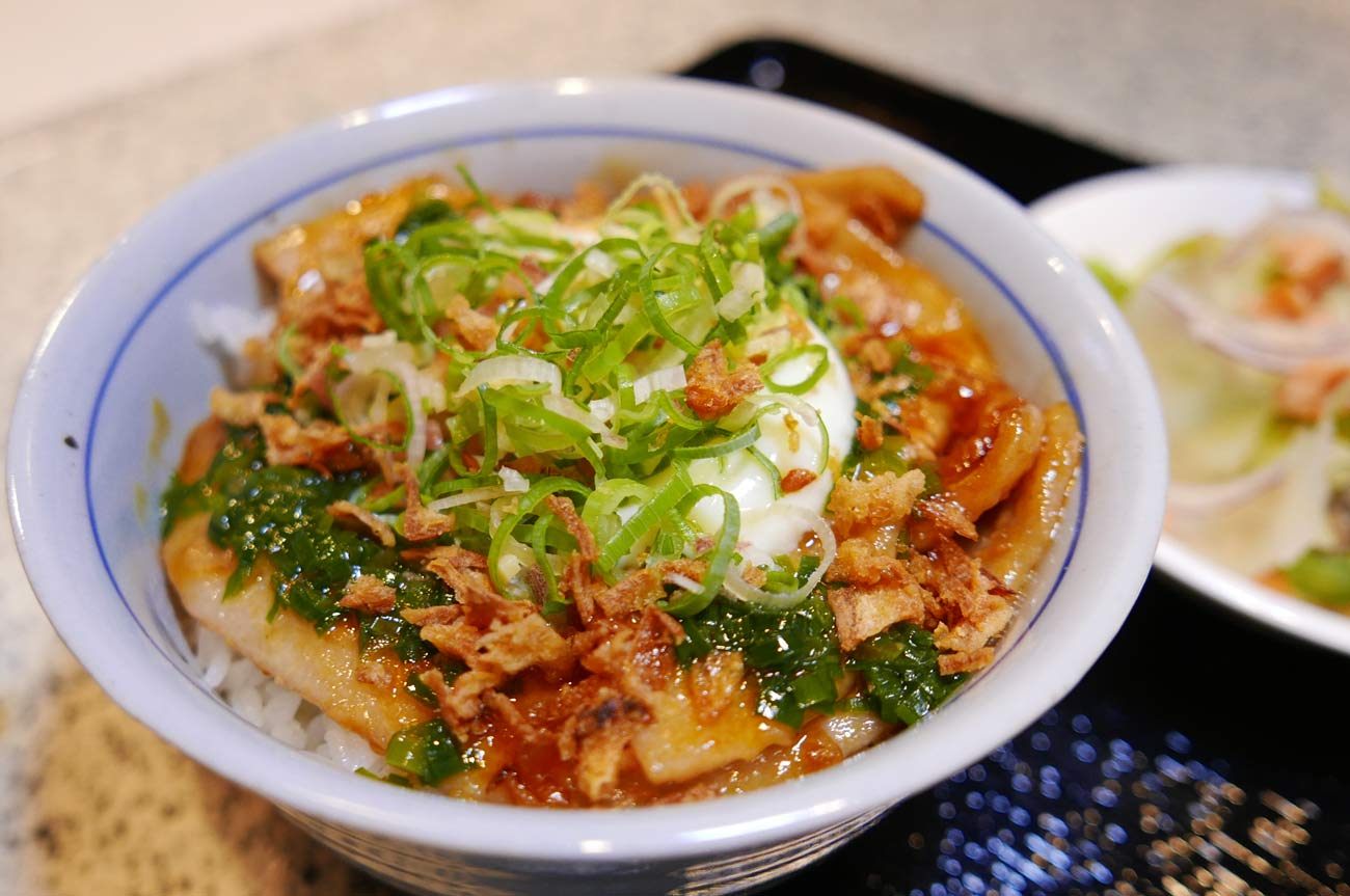 スタミナワイル丼