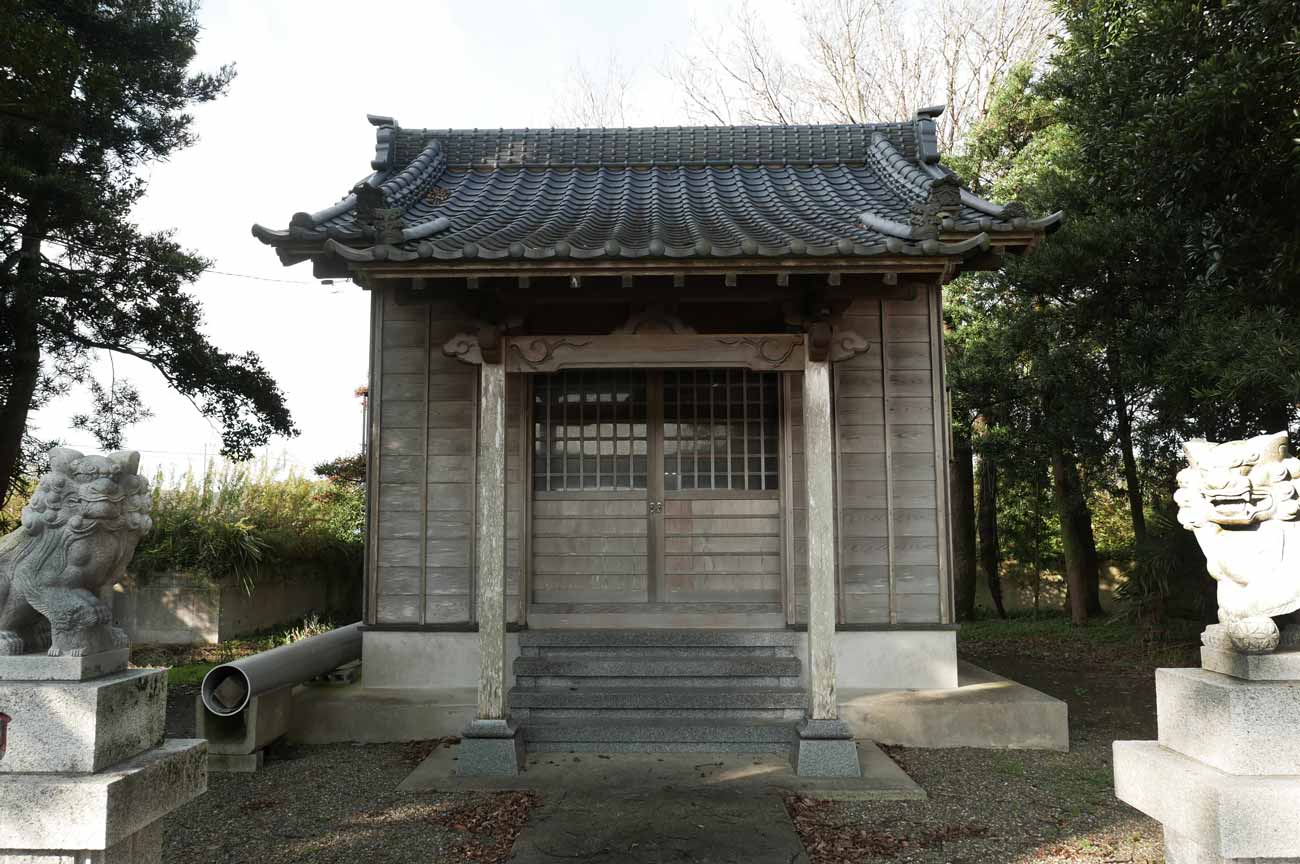 両社神社の拝殿