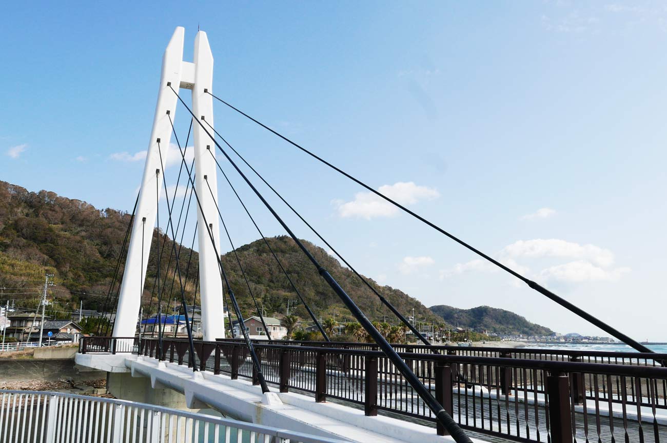 和田サーフ橋を千倉側から撮影
