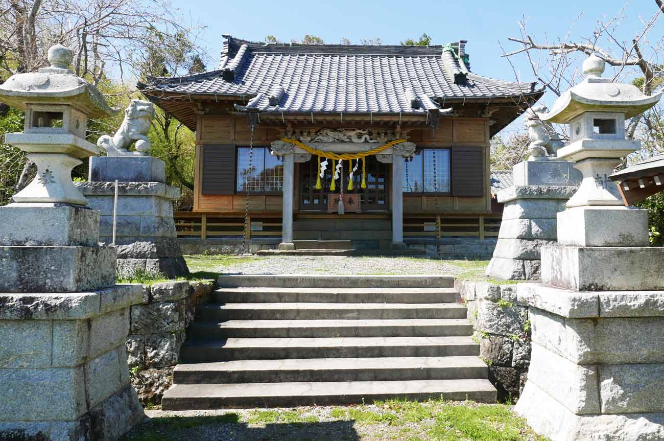 八雲神社の拝殿