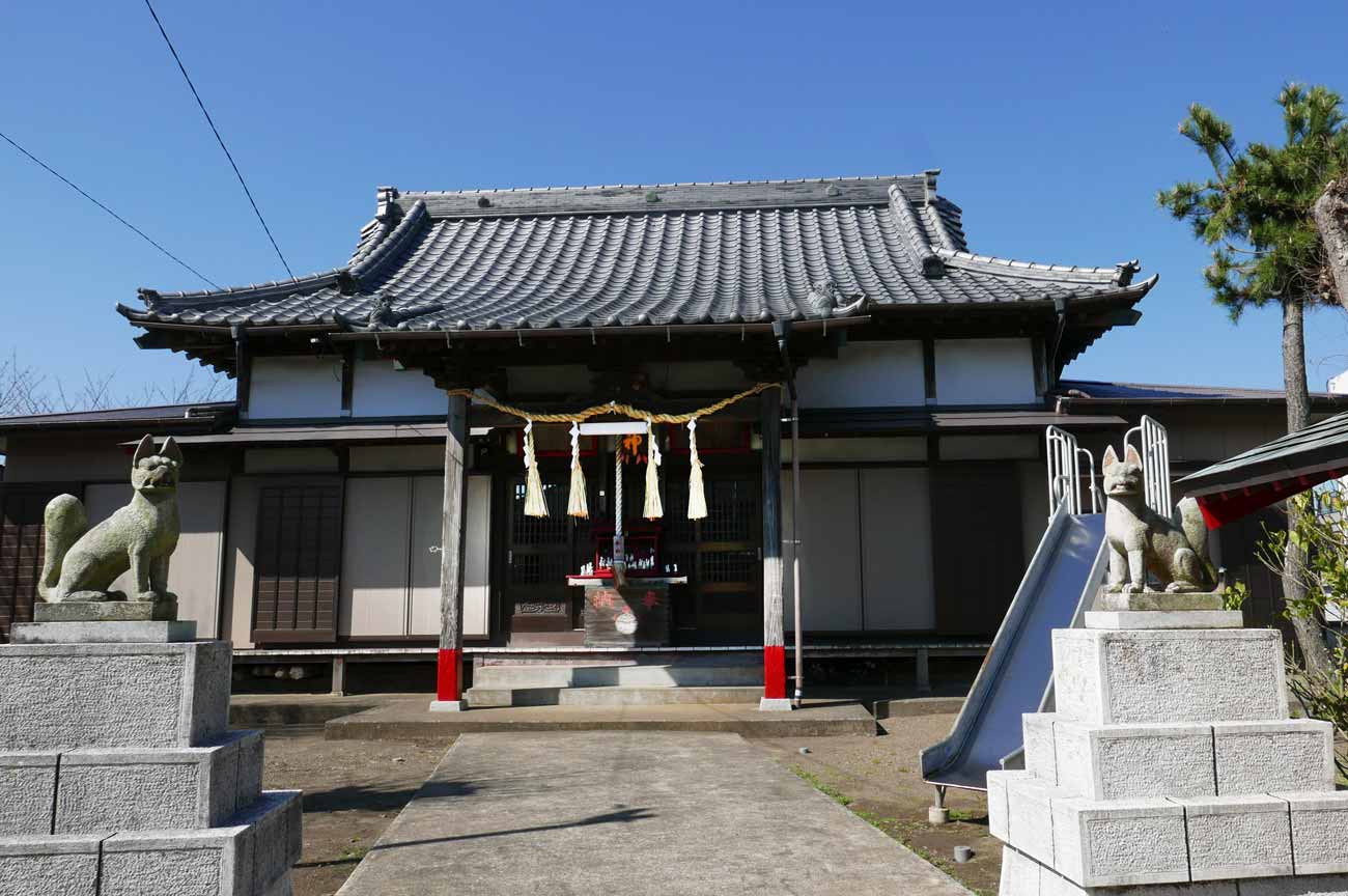米倉稲荷神社の拝殿