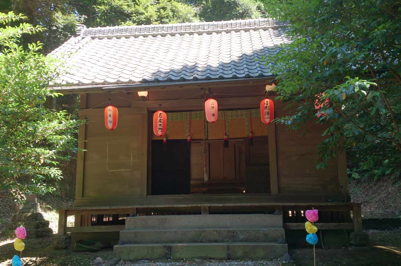 八坂山神社の拝殿