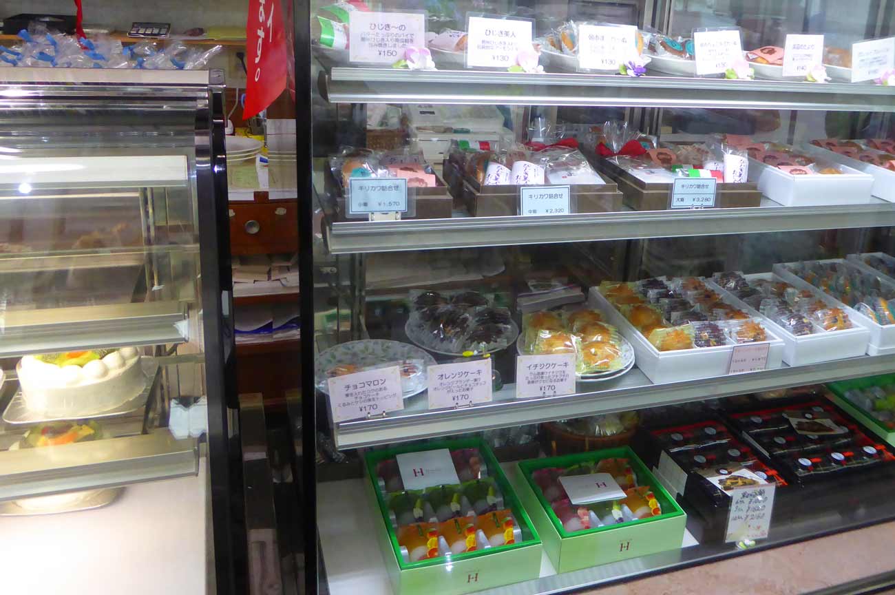 キリカワ洋菓子店の焼き菓子コーナー
