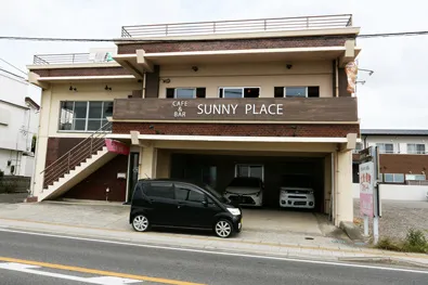 SUNNY PLACEの店舗外観