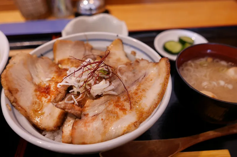 チャーシュー丼