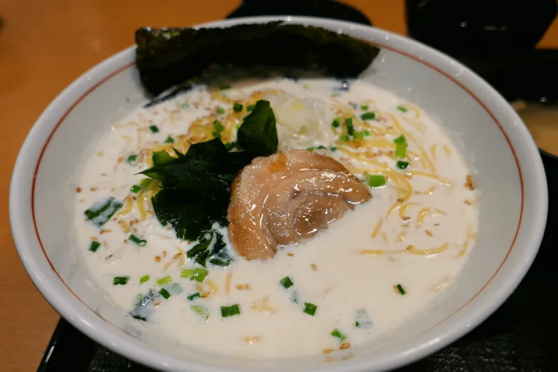 ホワイトガウラーメン