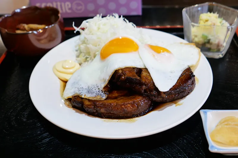 チャーシューエッグ定食