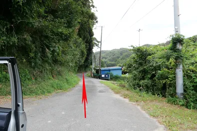 途中の細い道