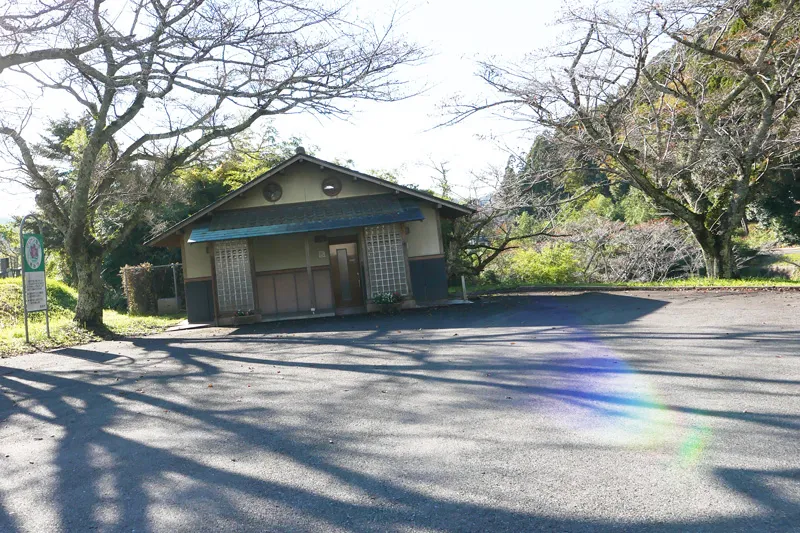 公衆トイレがある駐車場