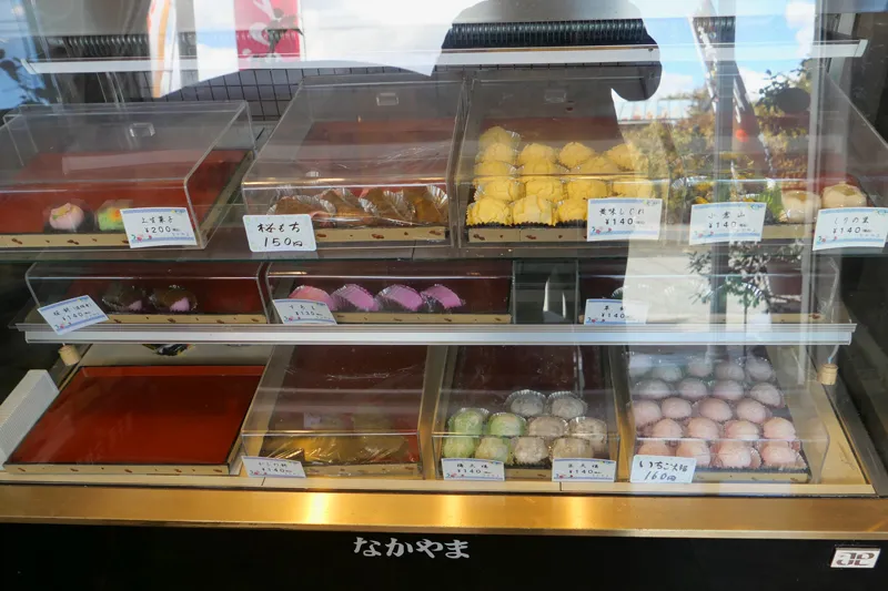 和菓子のショーケース