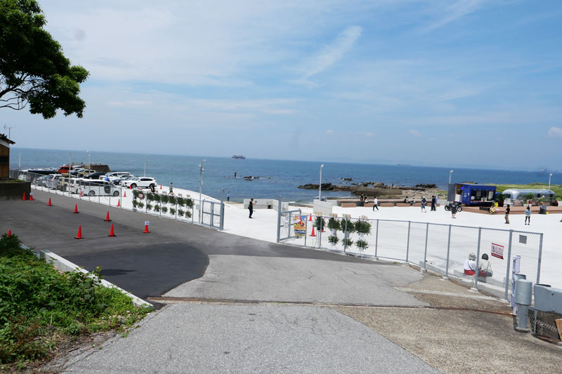広い駐車場