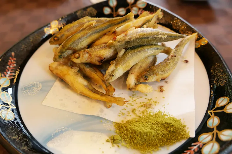 本もろこの唐揚げ