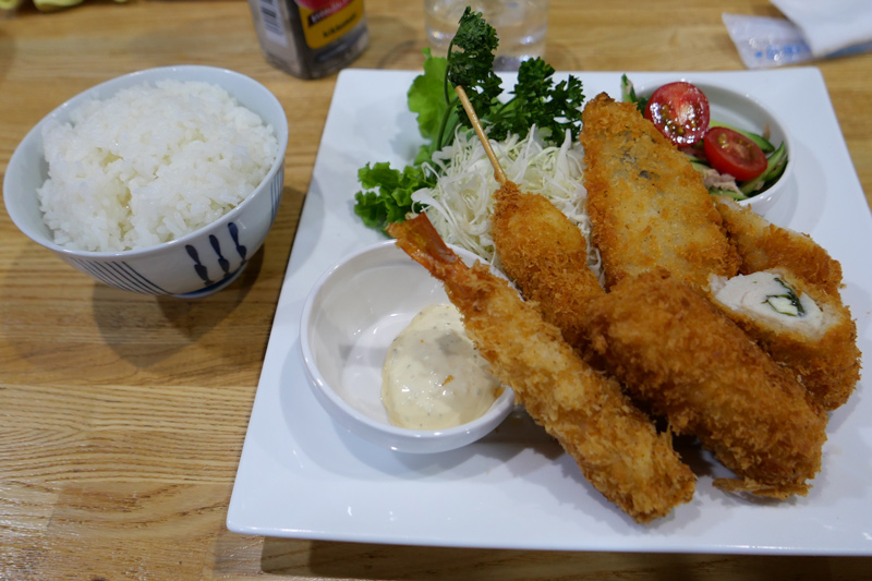 ミックスフライ定食