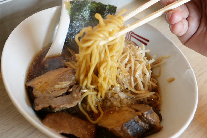 文明軒の麺