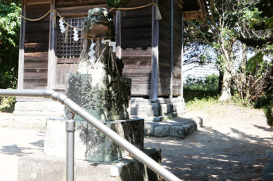 狛犬(右)