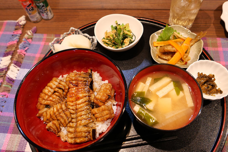 ランチの黒ハモ丼定食