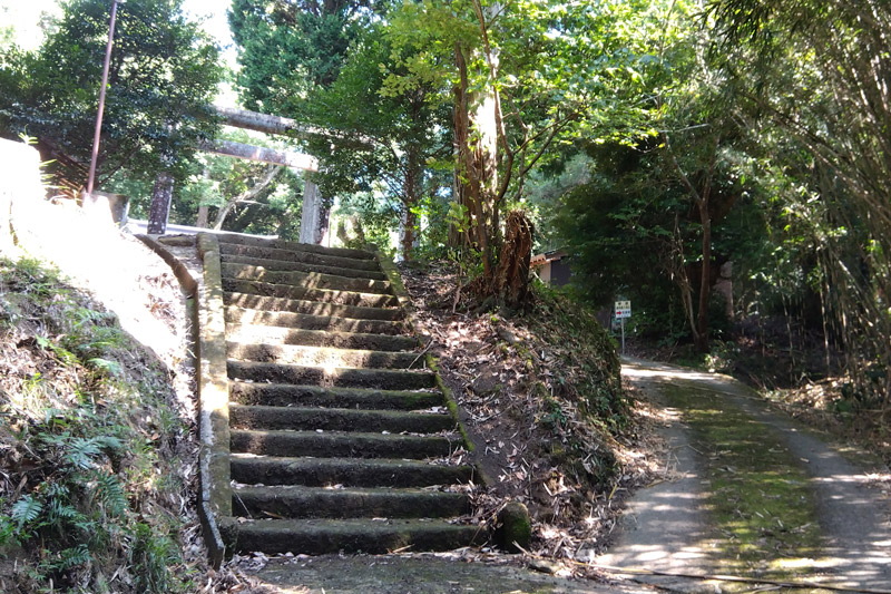 山宮神社の参道入口