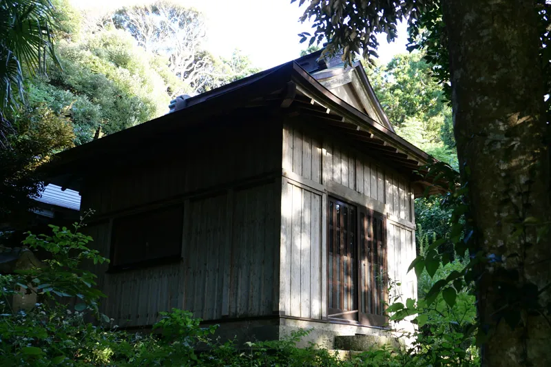 石神神社の拝殿