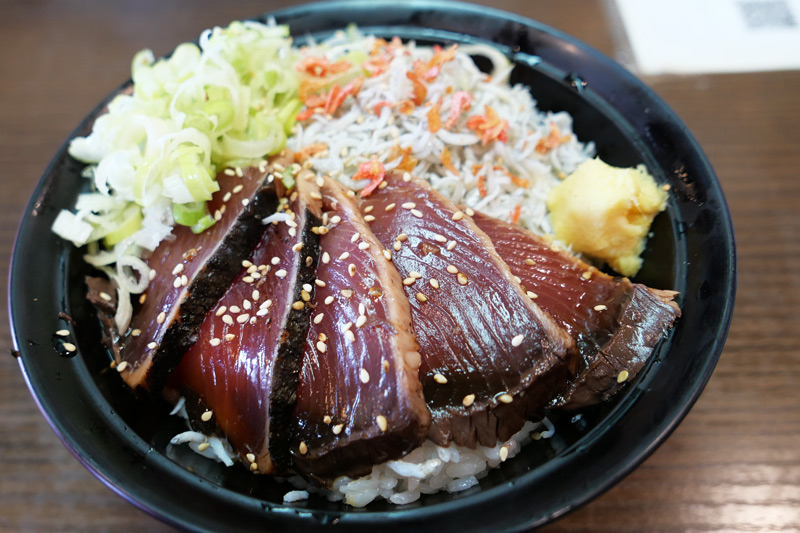 しらすとカツオのハーフ丼