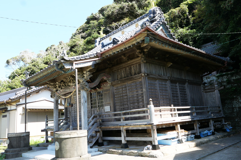 八坂神社の拝殿右横から撮影