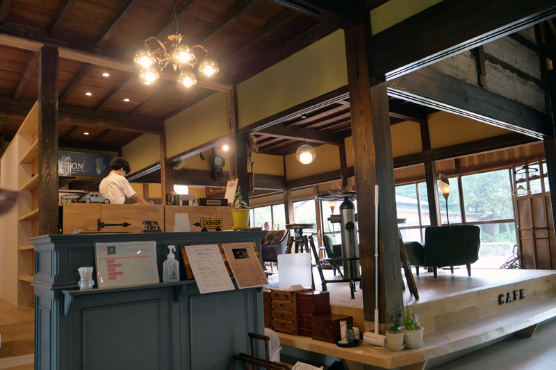 Cafe DRAGON