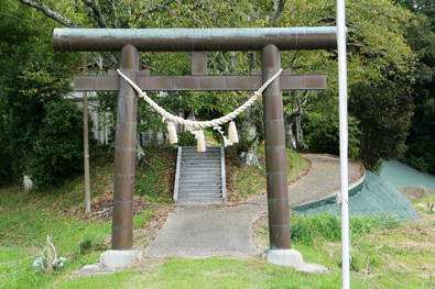 参道入口の鳥居