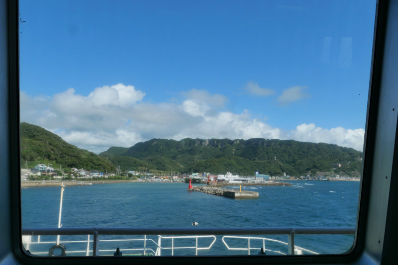 ３階から金谷港を望む