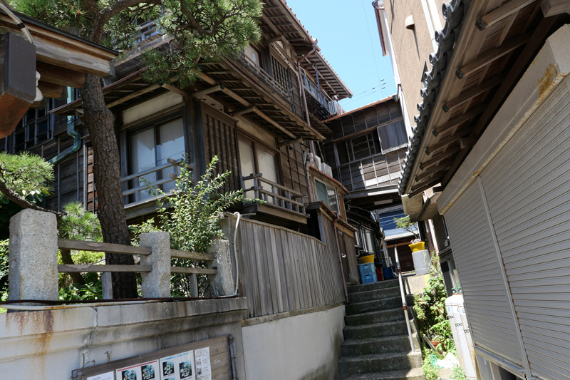 三崎館本店の店舗外観写真