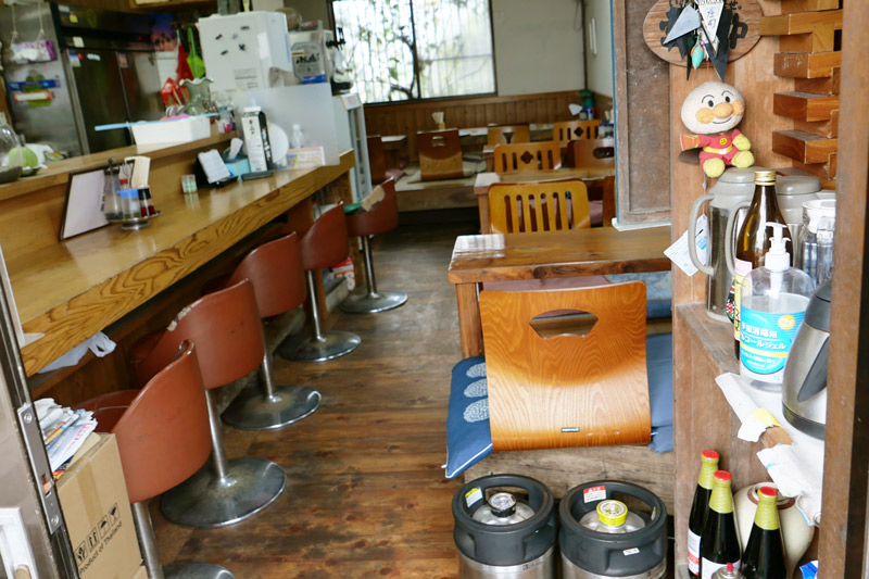店内カウンター席
