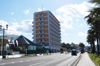 海岸通り前の店舗