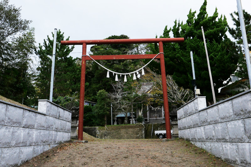 参道と二の鳥居