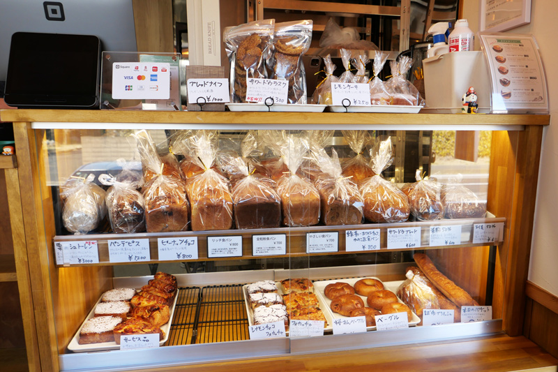 ショーケースのパンコーナー