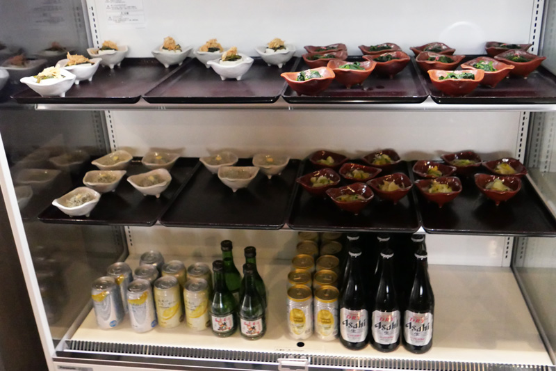 小鉢と酒コーナー