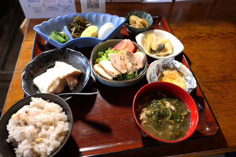 彩りばんざい定食　極