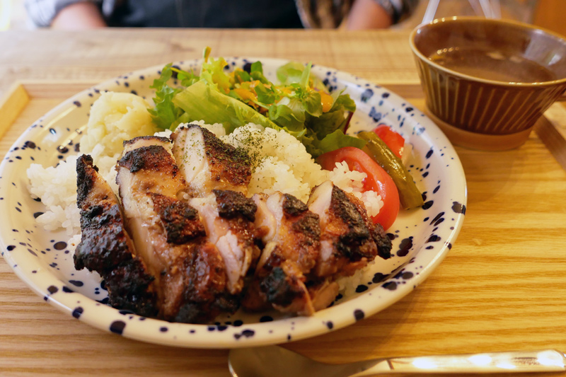 人気No.1のジャークチキン定食
