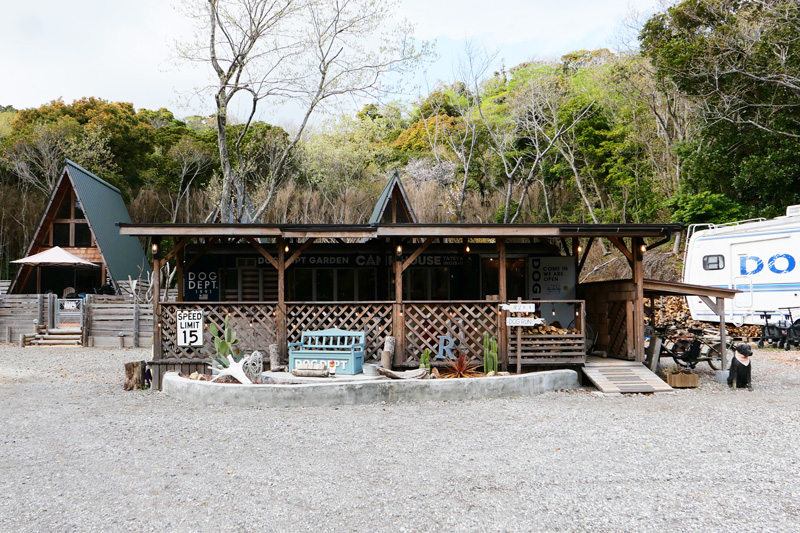 受付トレーラー