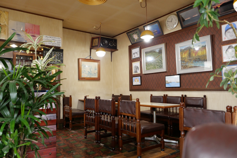 レトロな雰囲気の店内