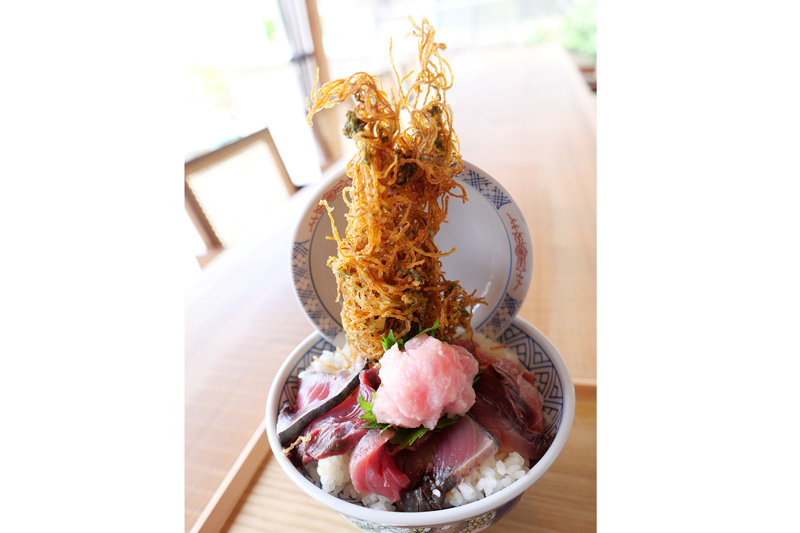 味自慢丼のかき揚げ