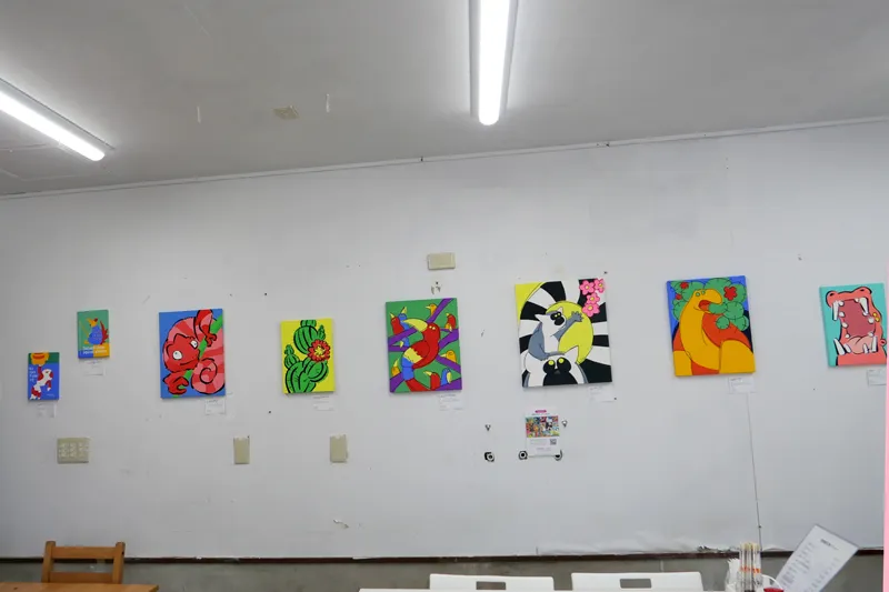 富崎館内の個展